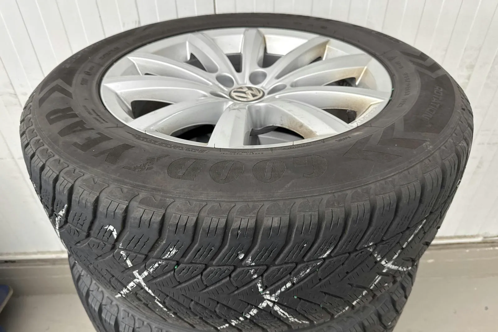 Vehicle image 23