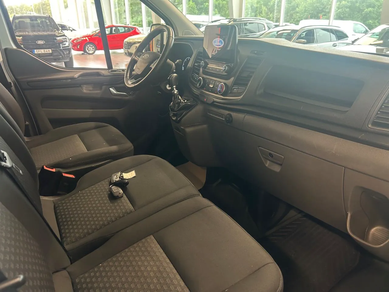 Vehicle image 12