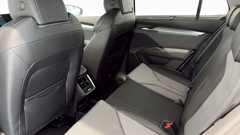 Skoda Enyaq bild 8