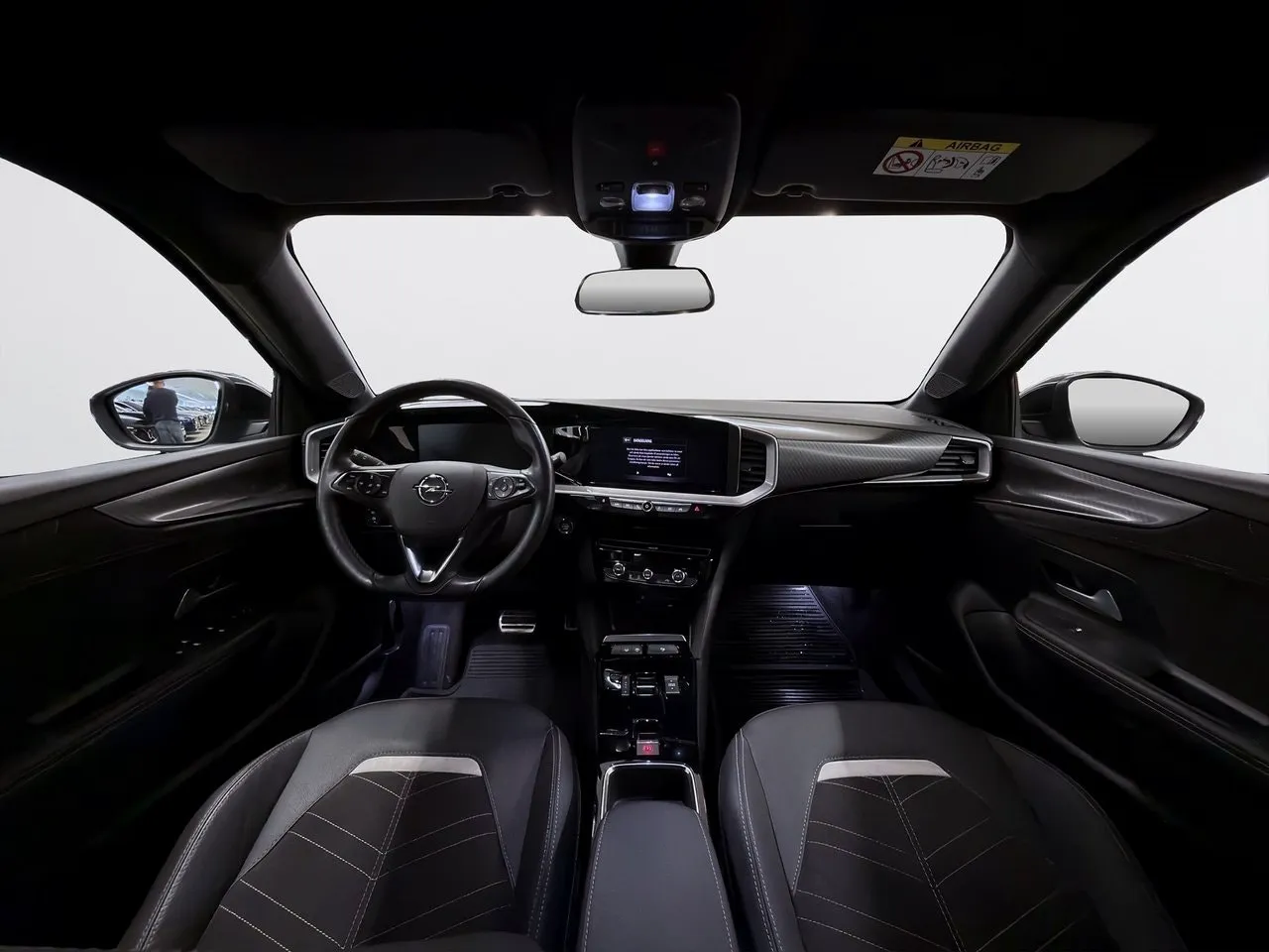 Vehicle image 10