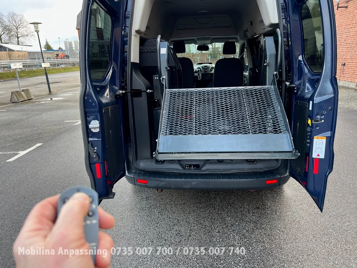 Vehicle image 22