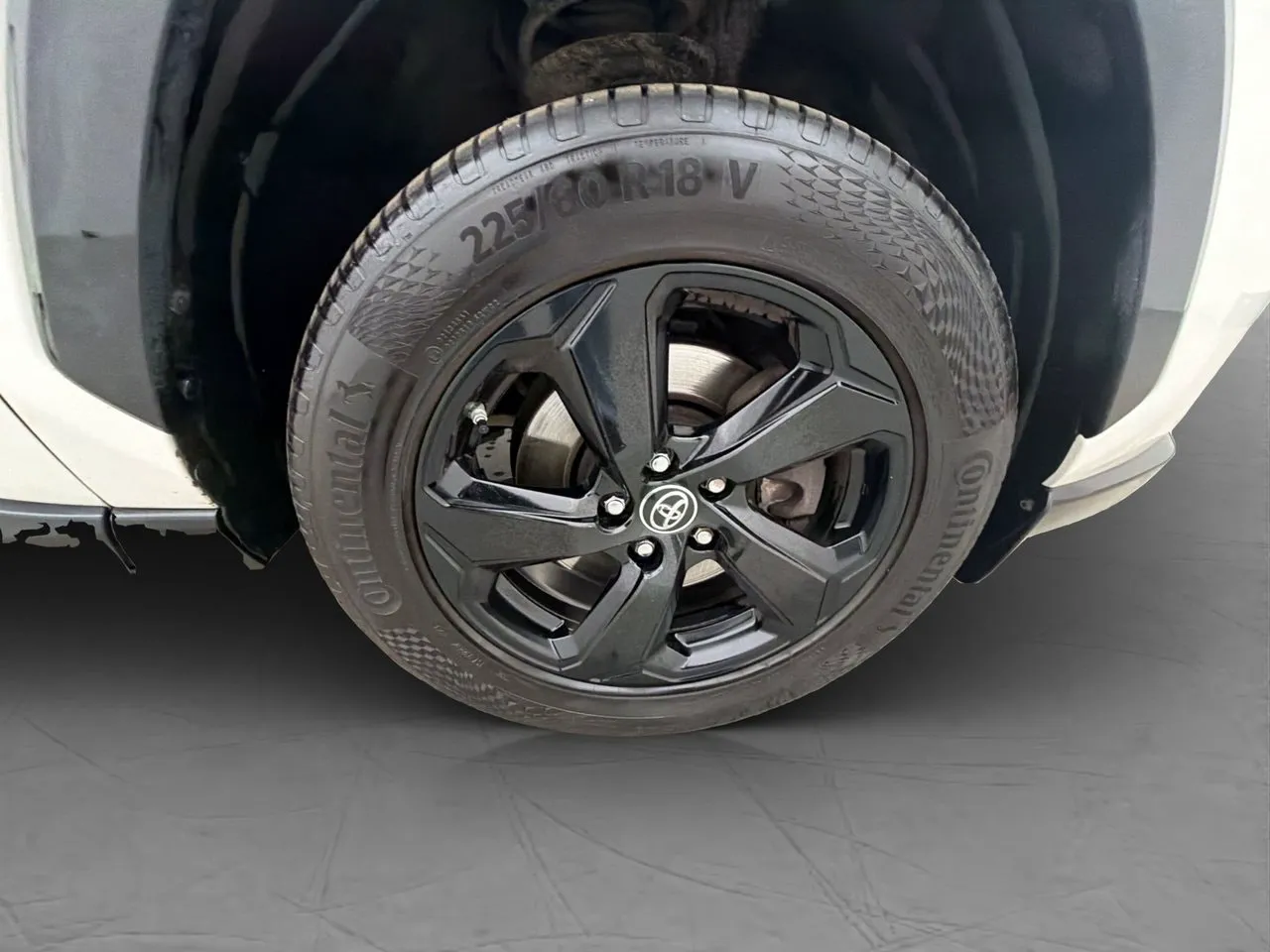 Vehicle image 33
