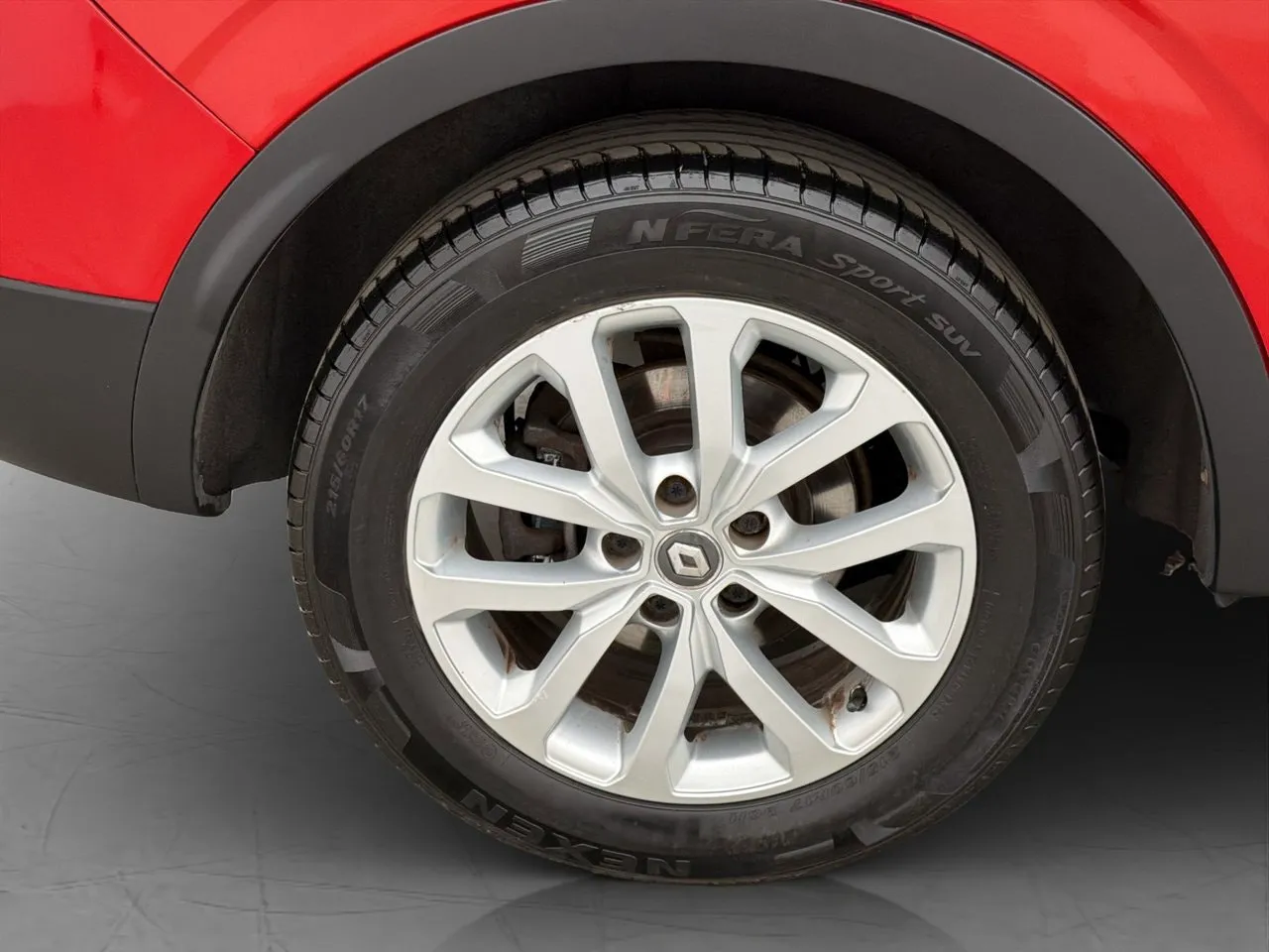 Vehicle image 30