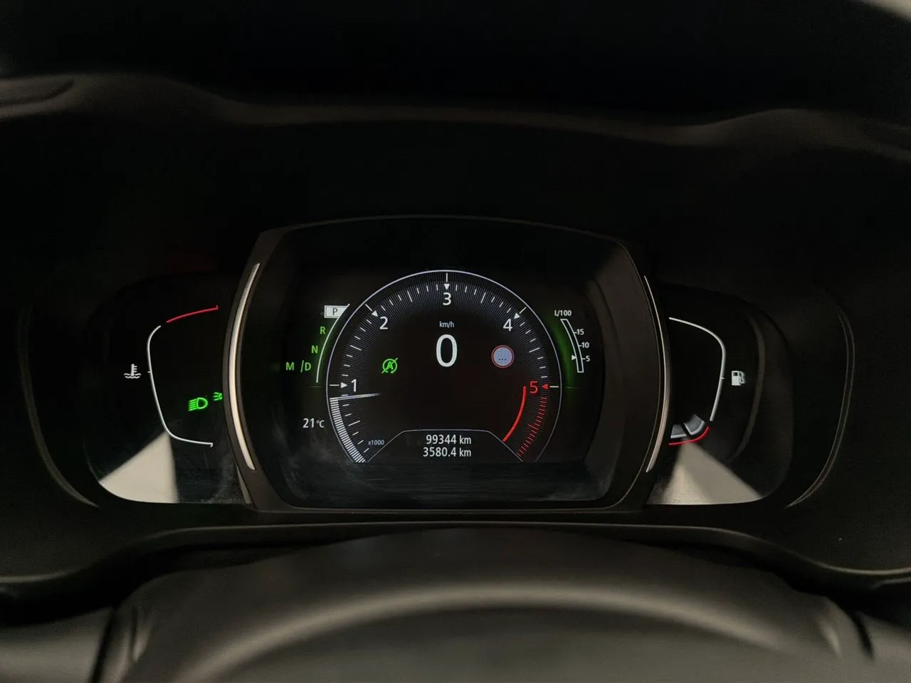 Vehicle image 16