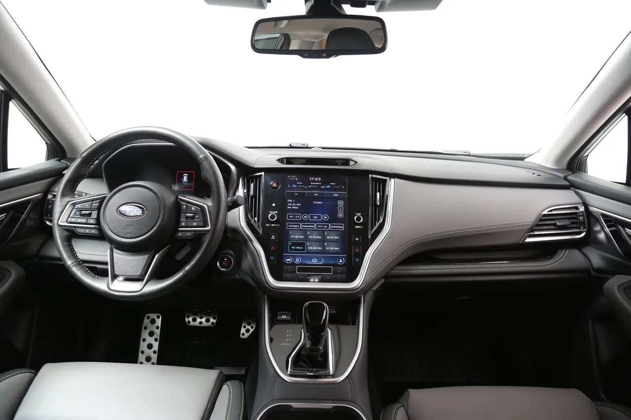 Vehicle image 18