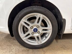Ford Fiesta bild 26