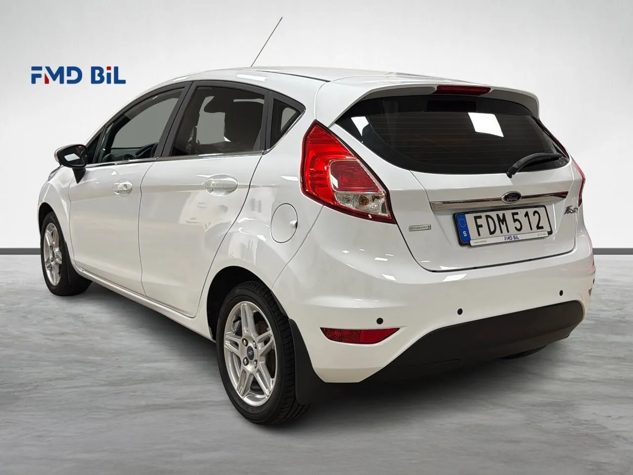 Vehicle image 6