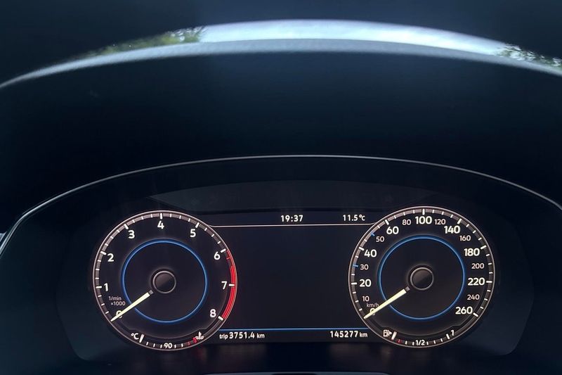 Volkswagen Passat bild 18