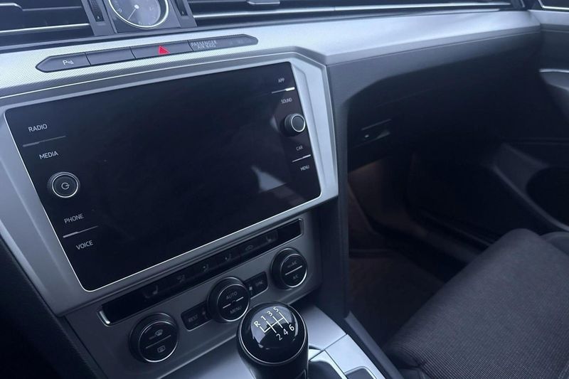Volkswagen Passat bild 19