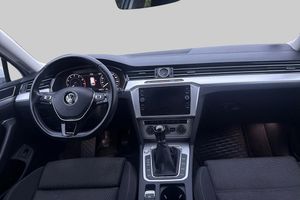 Volkswagen Passat bild 8