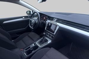Volkswagen Passat bild 10