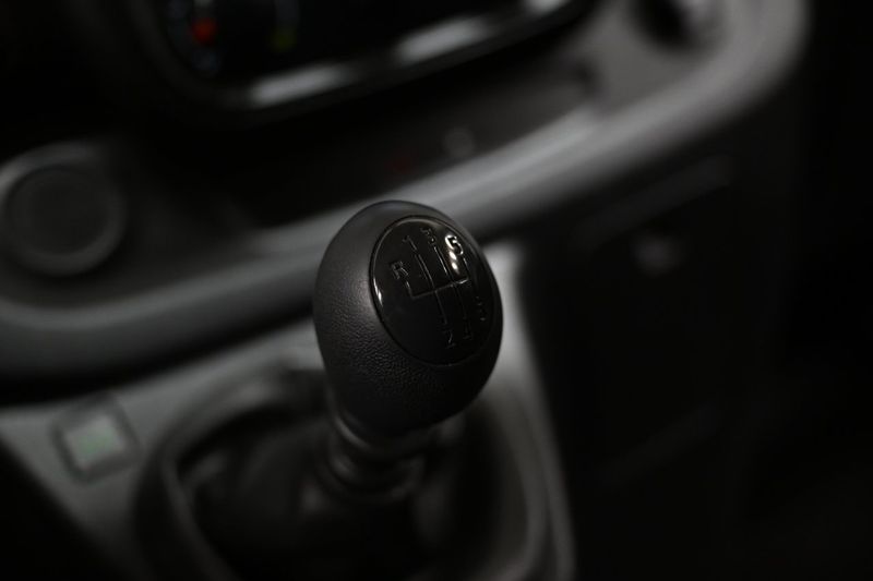 Renault Trafic bild 19
