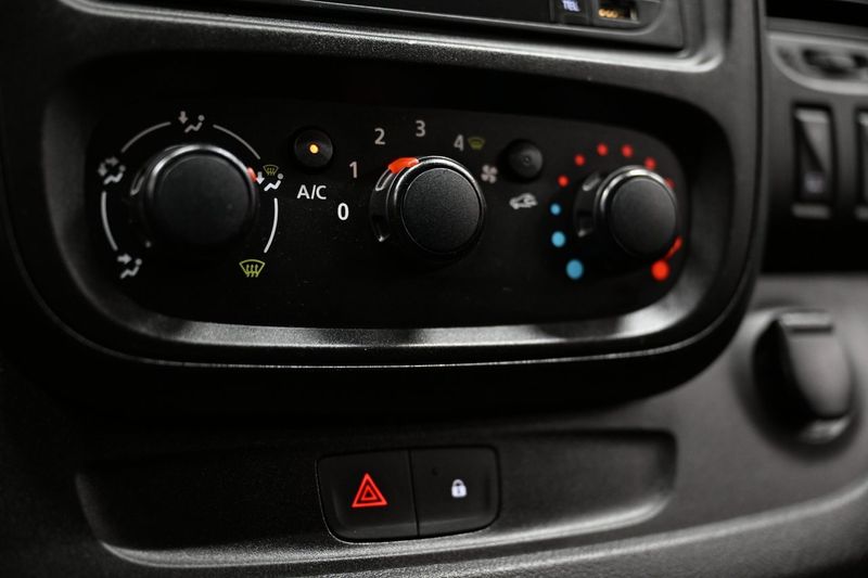 Renault Trafic bild 22