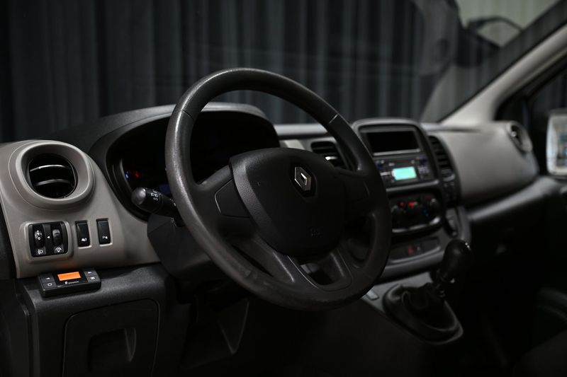 Renault Trafic bild 17