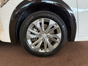 Peugeot e-208 bild 9