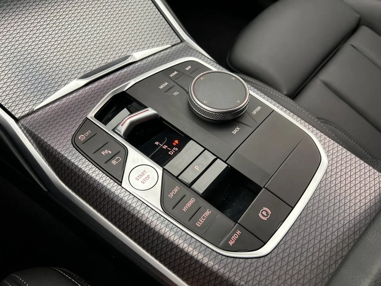 Vehicle image 24