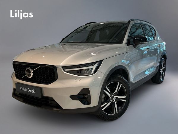 Volvo XC40 B3 FWD Bensin Plus Dark//360-kamera//Drag// - 2025
