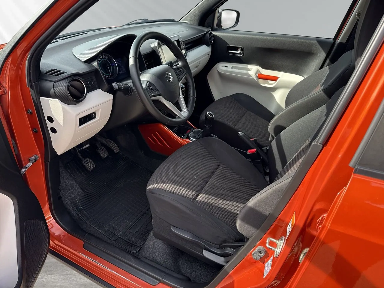 Vehicle image 9