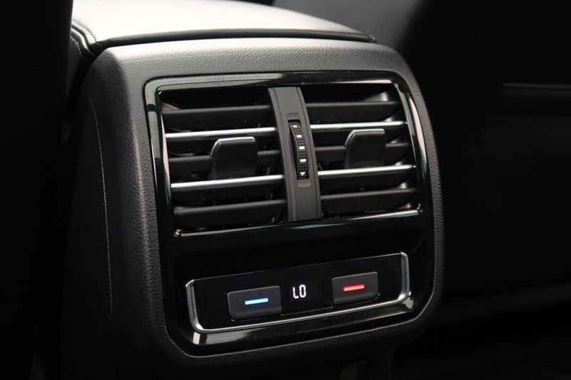 Volkswagen Passat bild 17