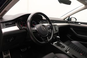 Volkswagen Passat bild 14