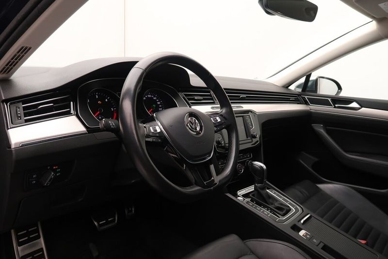 Volkswagen Passat bild 14