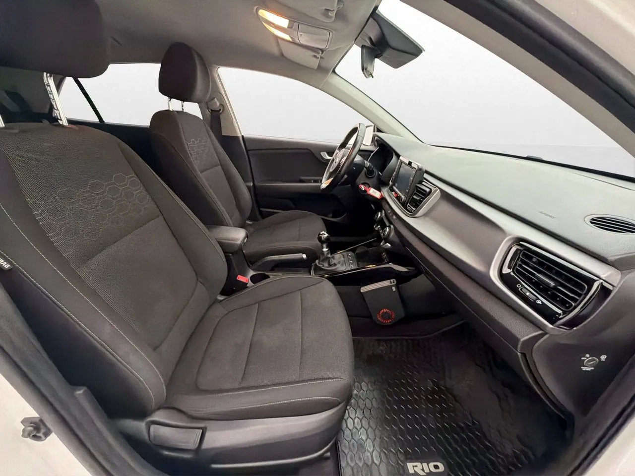 Vehicle image 14