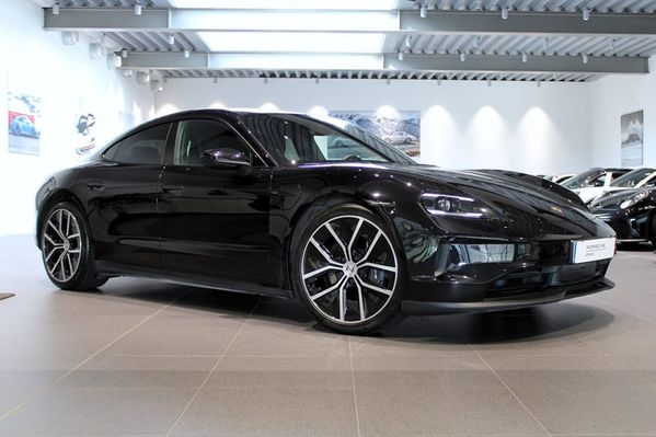Porsche Taycan 4 - 2025