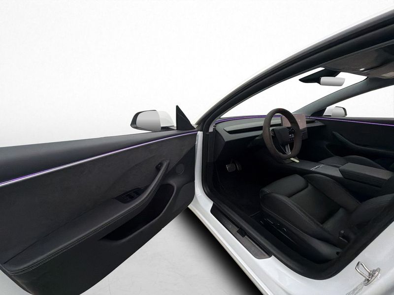 Tesla Model 3 bild 11