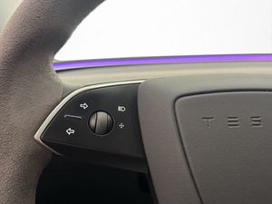 Tesla Model 3 bild 17