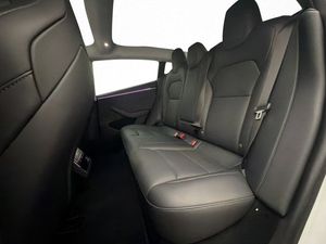 Tesla Model 3 bild 26