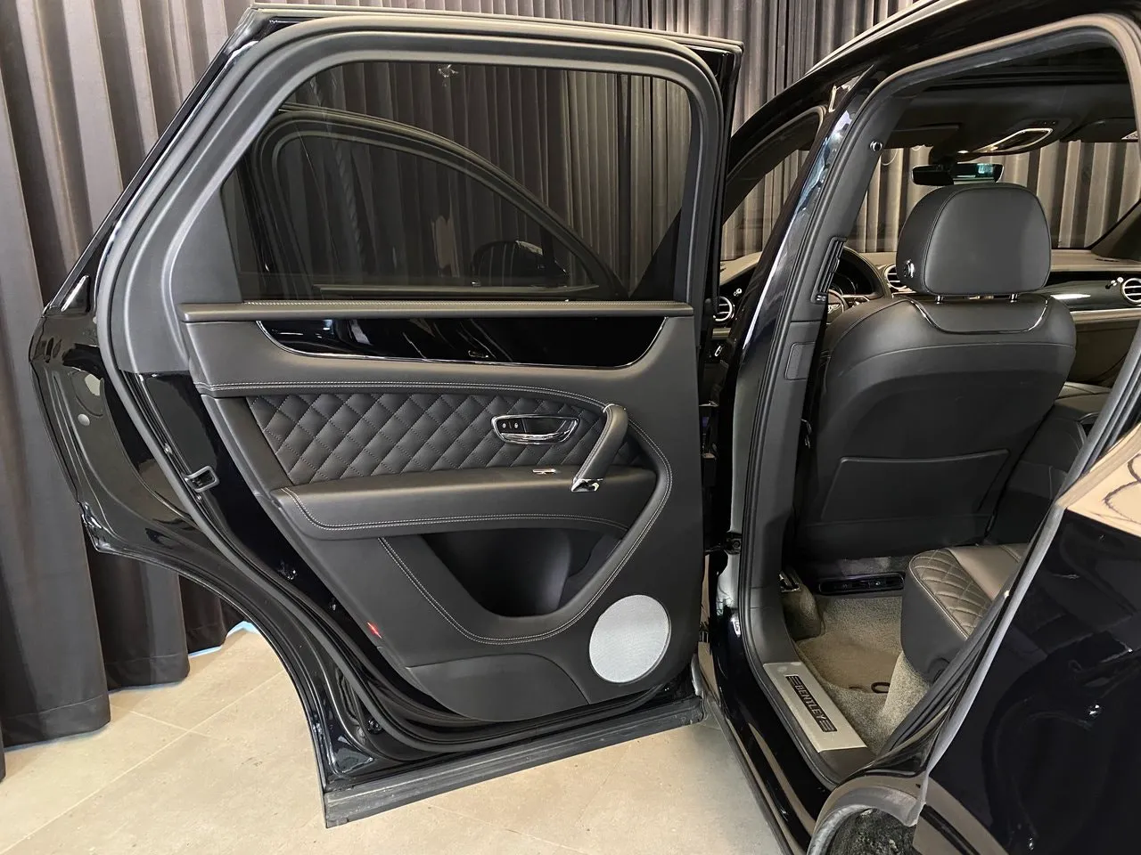 Vehicle image 36
