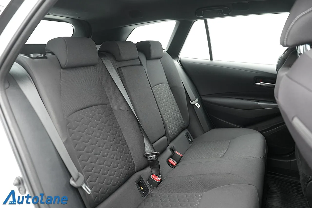 Vehicle image 21