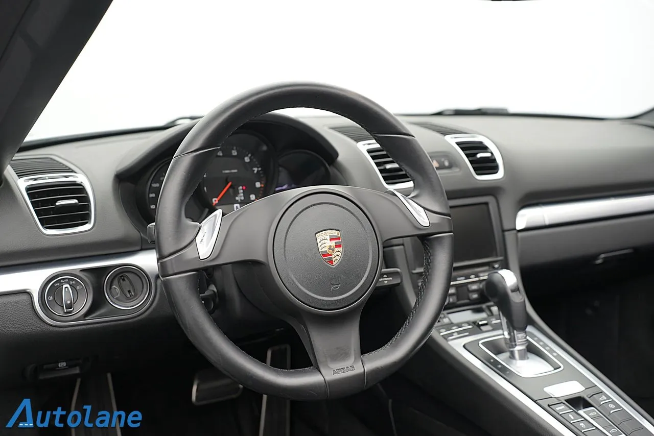 Vehicle image 26