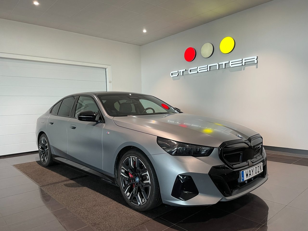 BMW i5