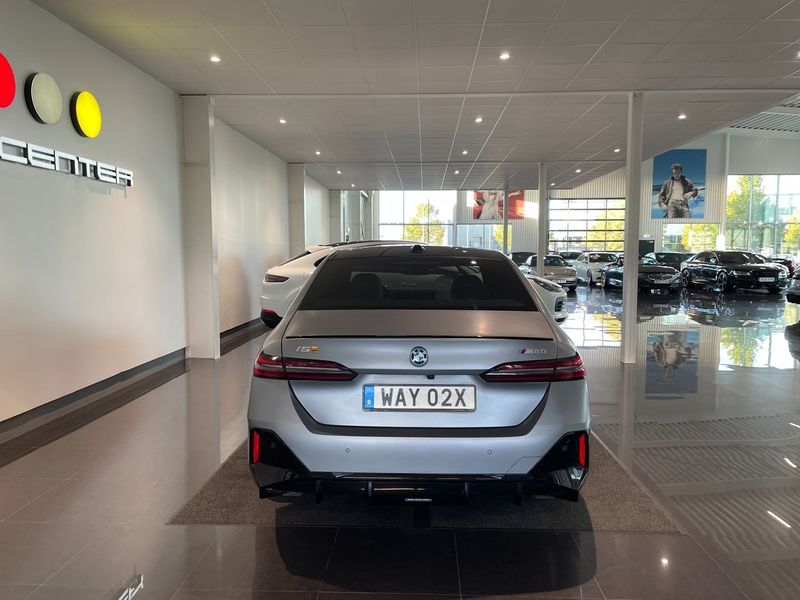 BMW i5 bild 8