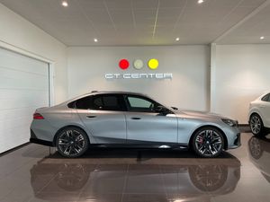 BMW i5 bild 2