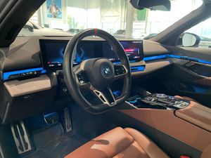 BMW i5 bild 10