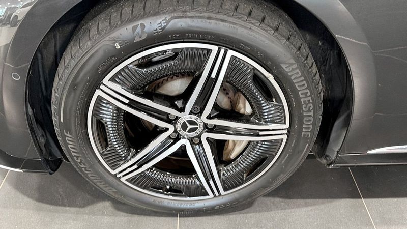 Mercedes EQE350 bild 7