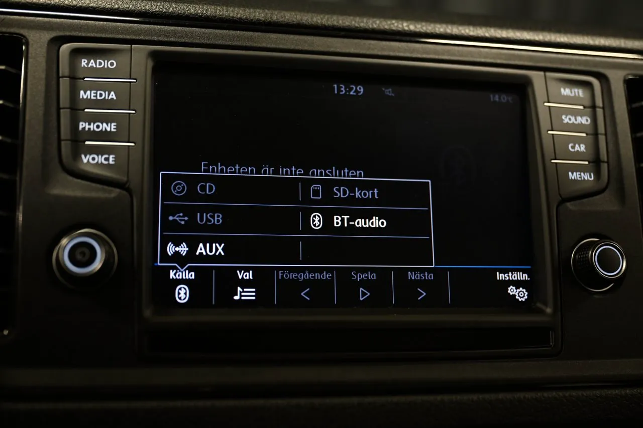Vehicle image 28