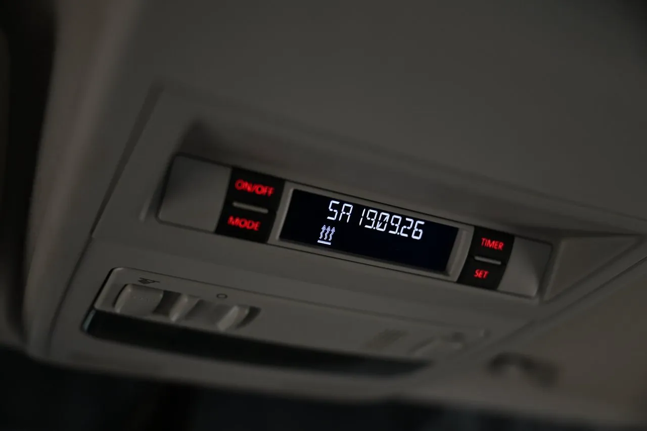 Vehicle image 20