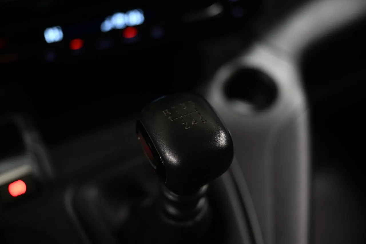 Vehicle image 24