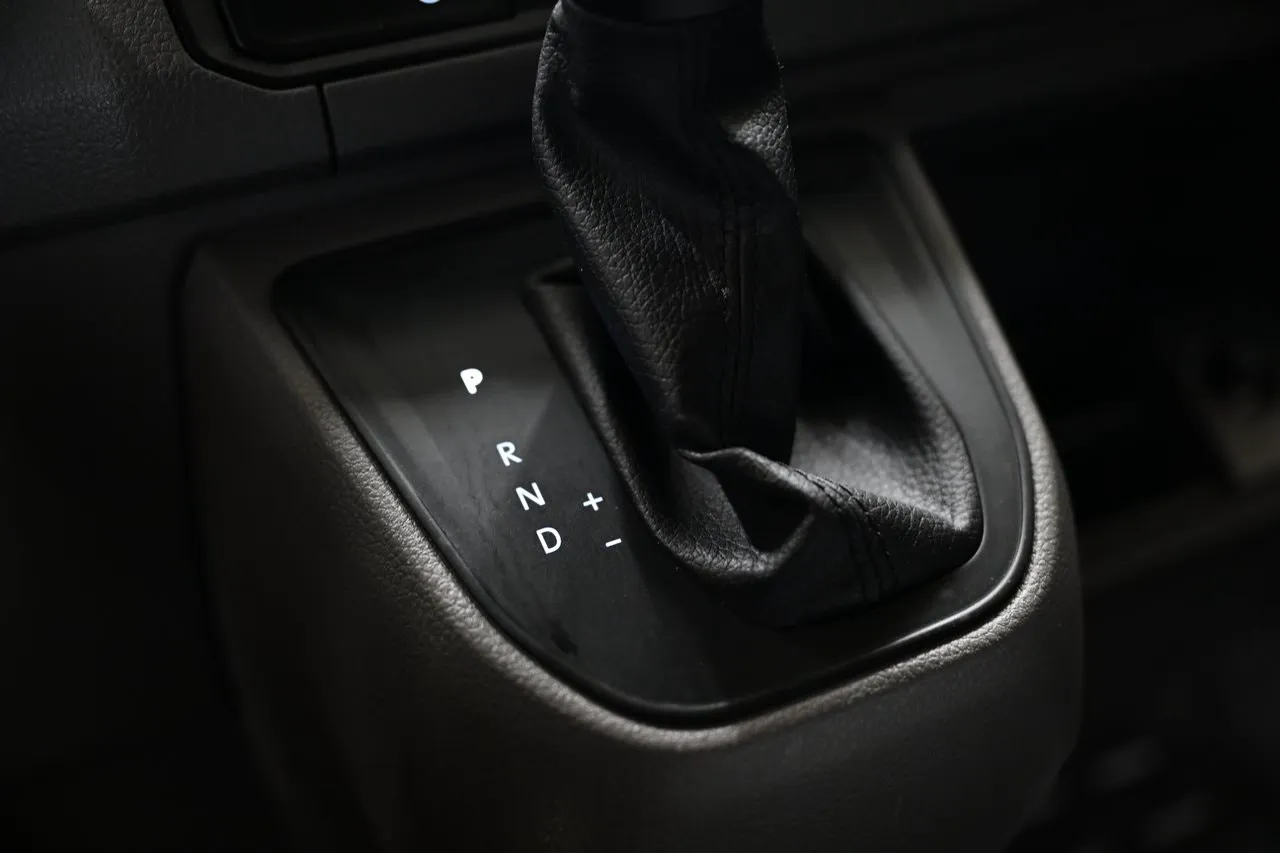 Vehicle image 28