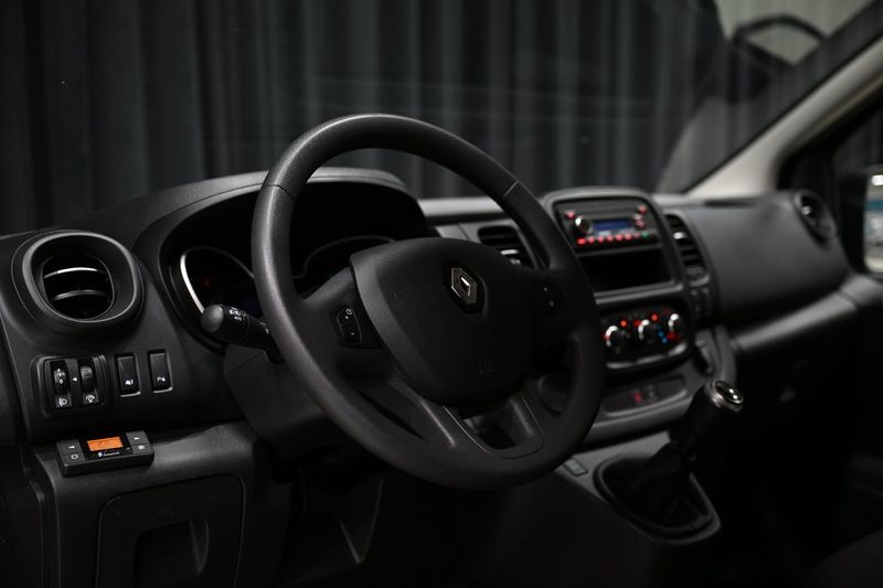 Renault Trafic bild 18