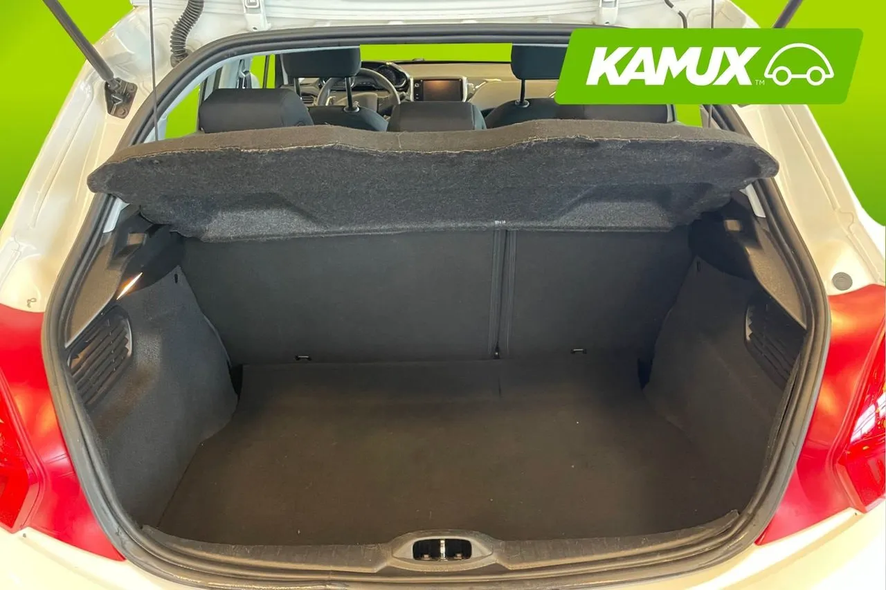 Vehicle image 15