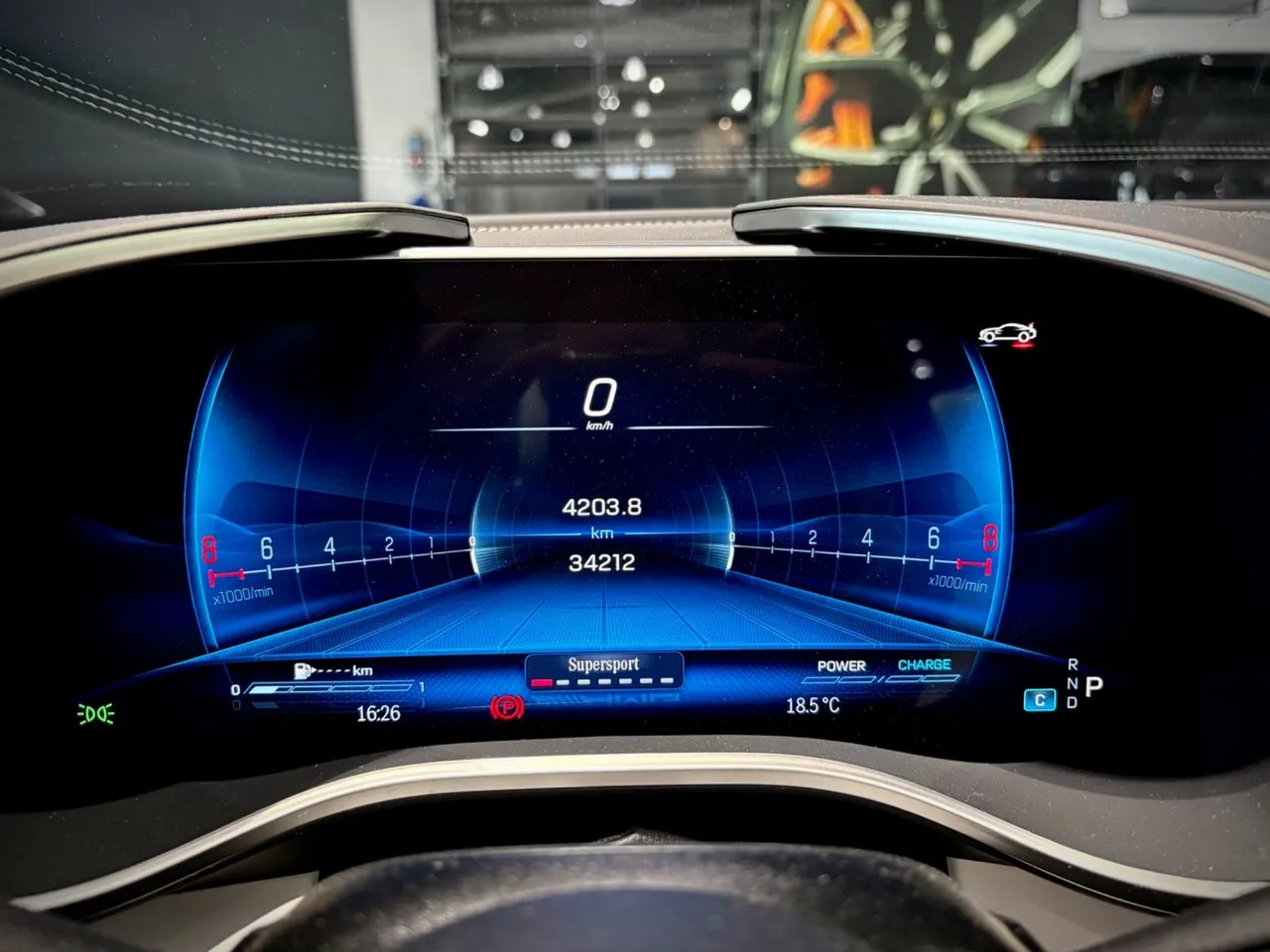 Vehicle image 6