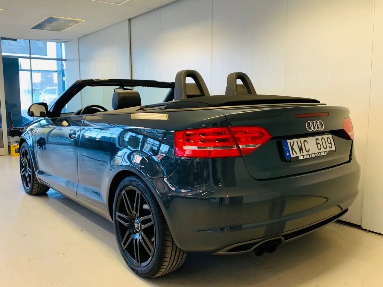 Vehicle image 8