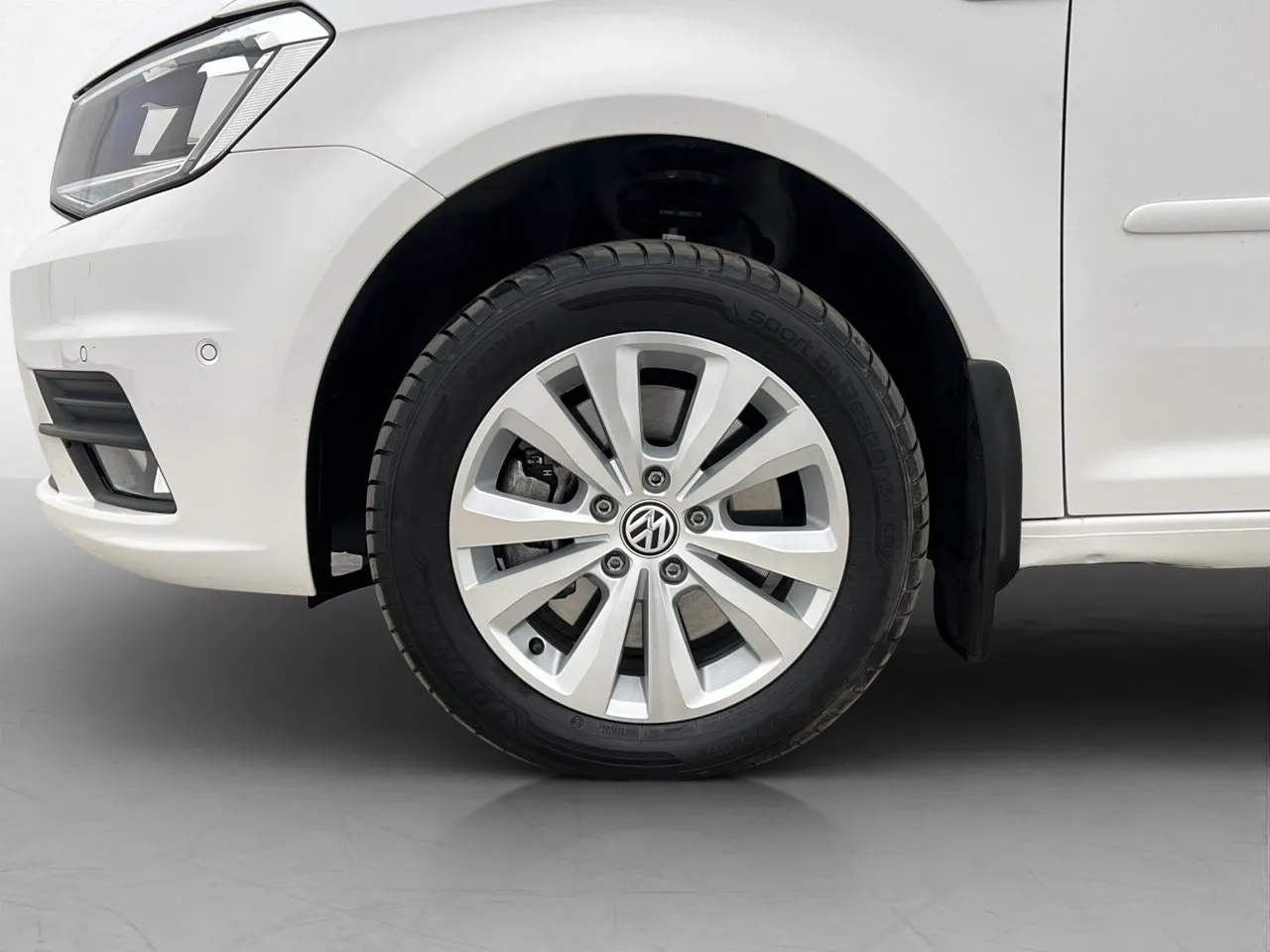 Vehicle image 30