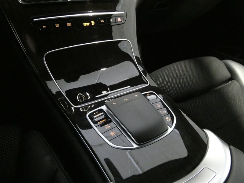 Mercedes GLC300 bild 21