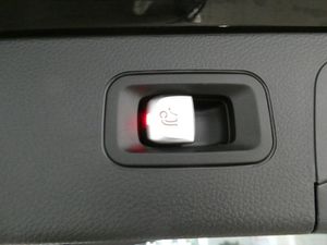 Mercedes GLC300 bild 14