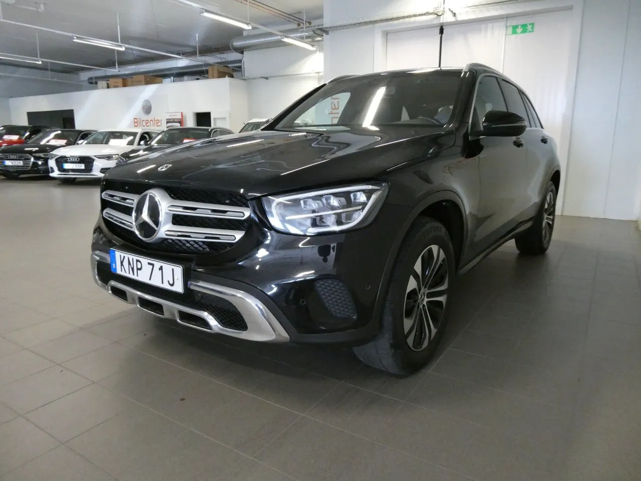 Vehicle image 9
